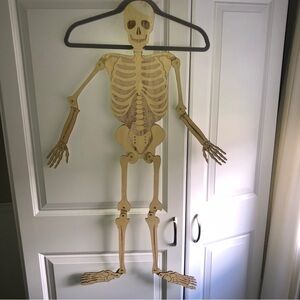 Poseable‎ Wooden hanging skeleton Halloween Prop Decoration